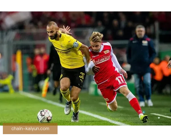 勒沃库森战术新解析：灵活性与压迫性结合状态回暖，发挥稳健值得关注